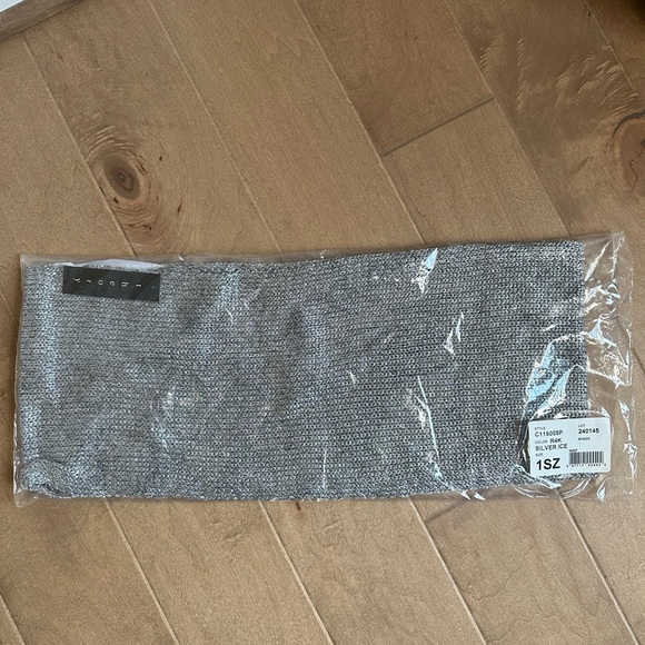 Theory metallic Silver Ice Scarf - Picture 4 of 7